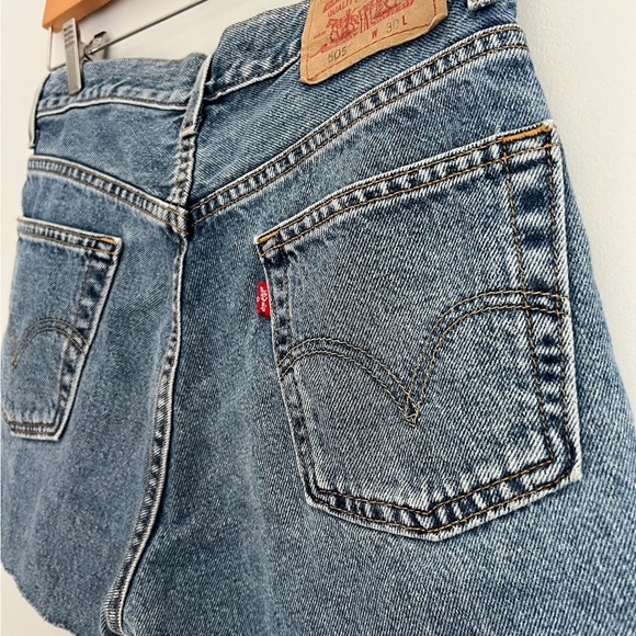 Levi’s 505 cut off jean shorts size 30 - Picture 8 of 12